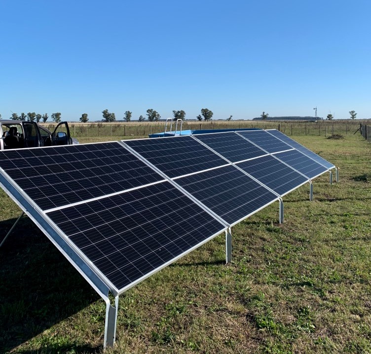 Paneles solares en el campo